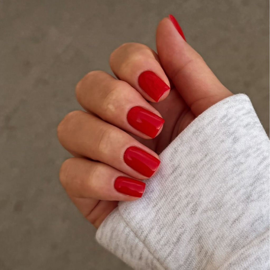 1 комплекс: Маникюр + покрытие гель лаком ( однотонное) (без укрепления)