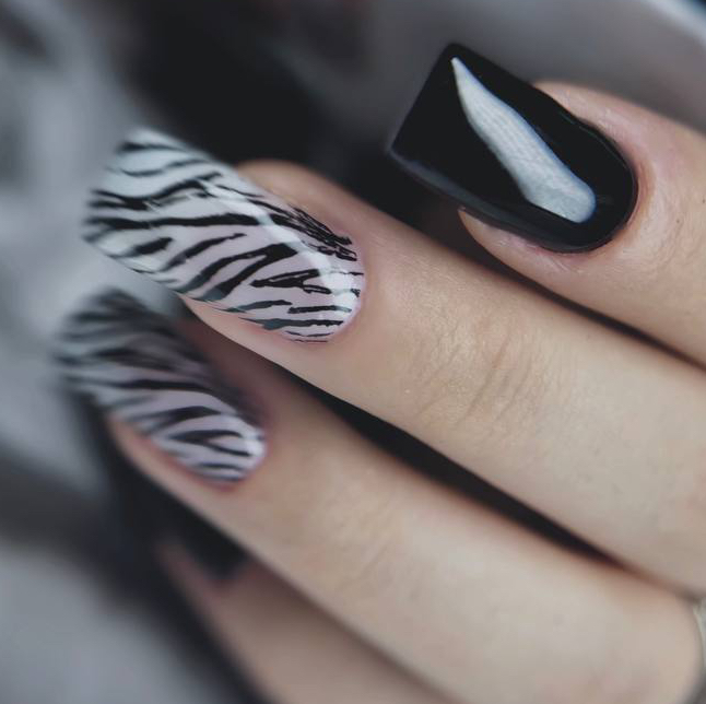 Коррекция наращенных ногтей