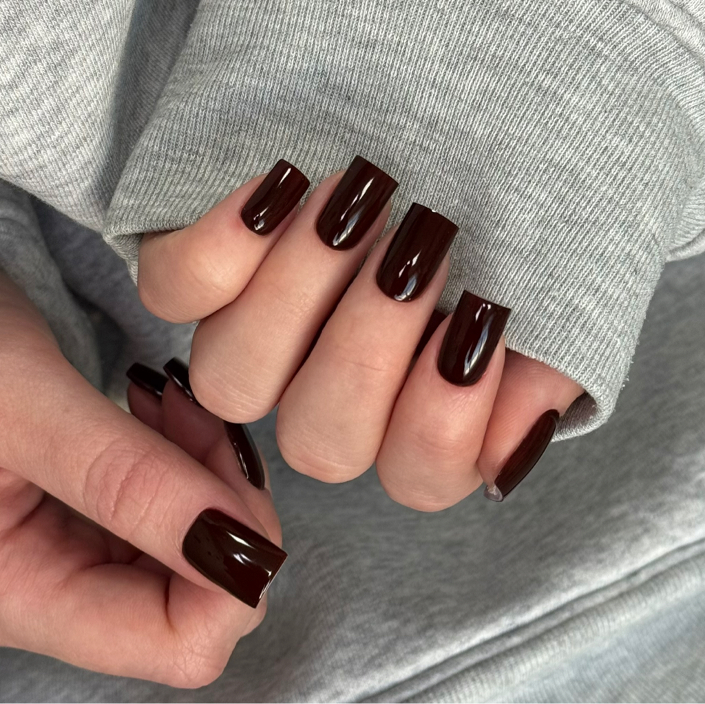 2 комплекс: безупречная архитектура-короткие ногти 
маникюр + укрепление гель + покрытие гель лак (однотонное)