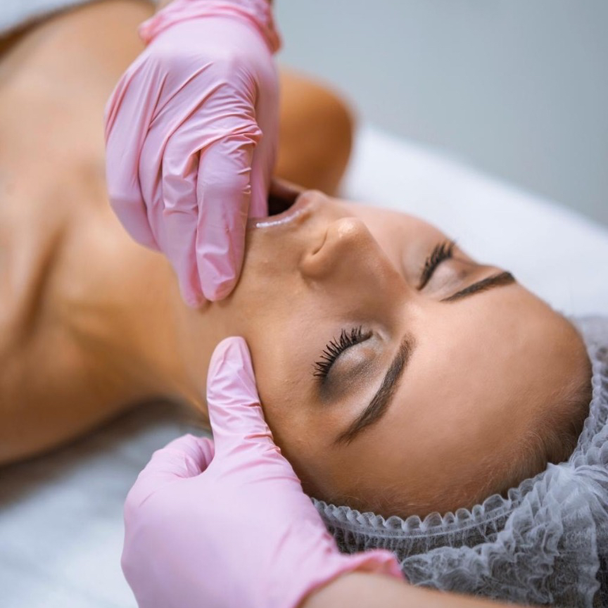 Буккальный глубокотканный массаж лица