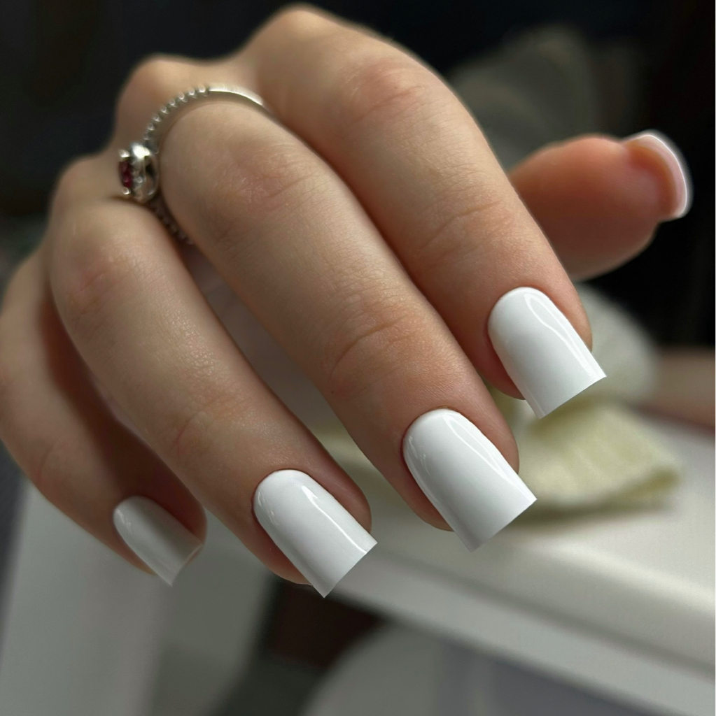 Маникюр с покрытием