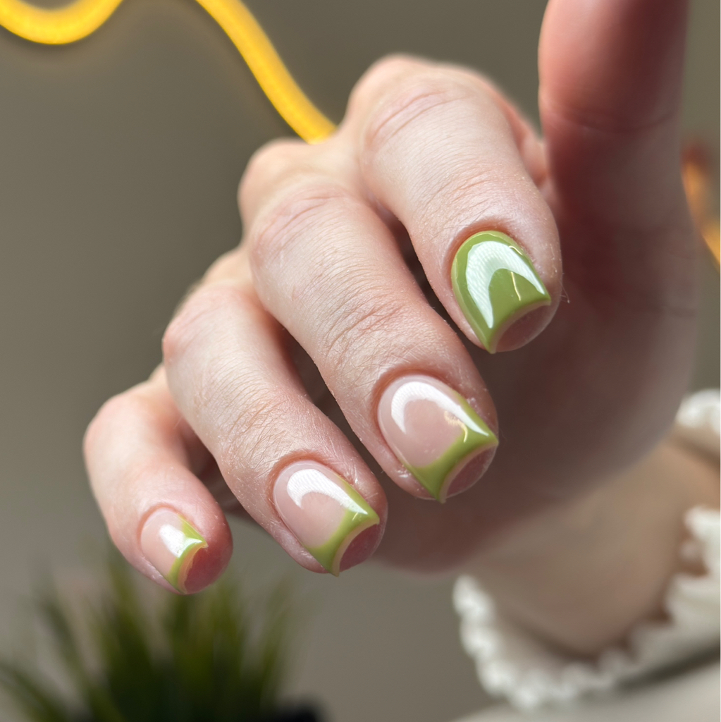 НАРАЩИВАНИЕ НОГТЕЙ 1-3