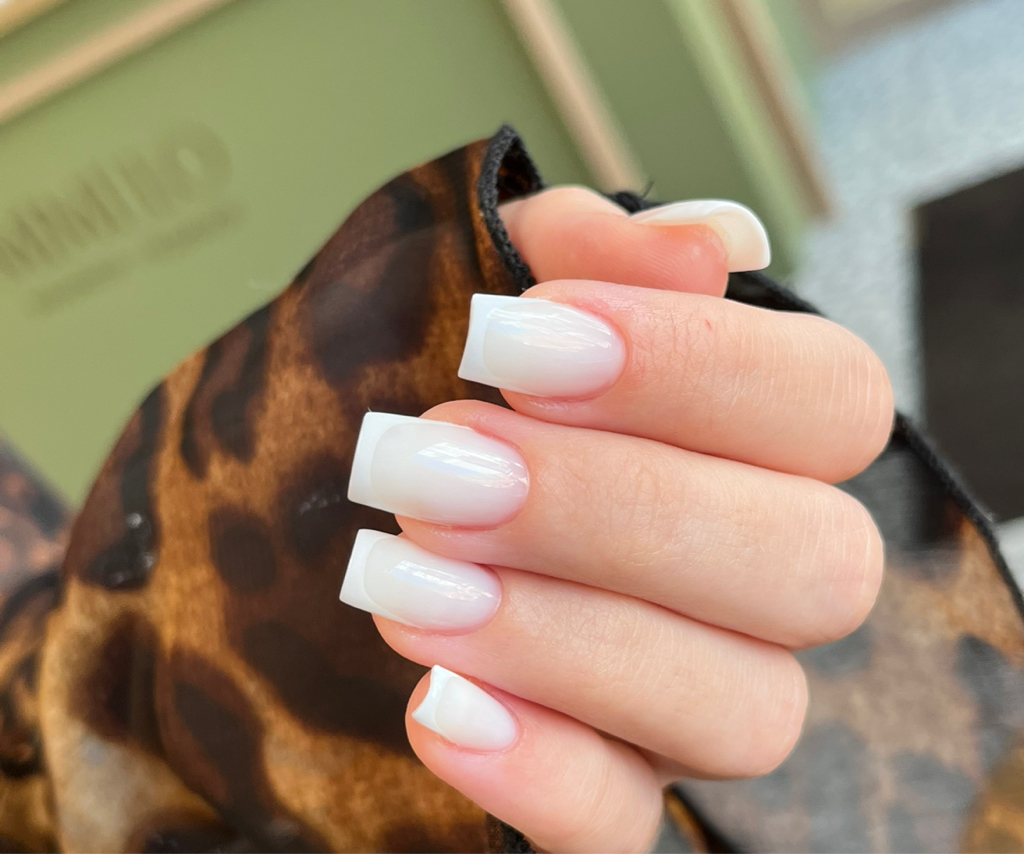 Наращивание ногтей