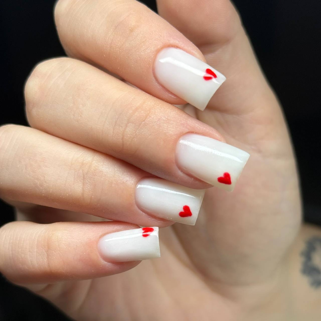 АКЦИЯ! Маникюр + покрытие гель лак м Виктория