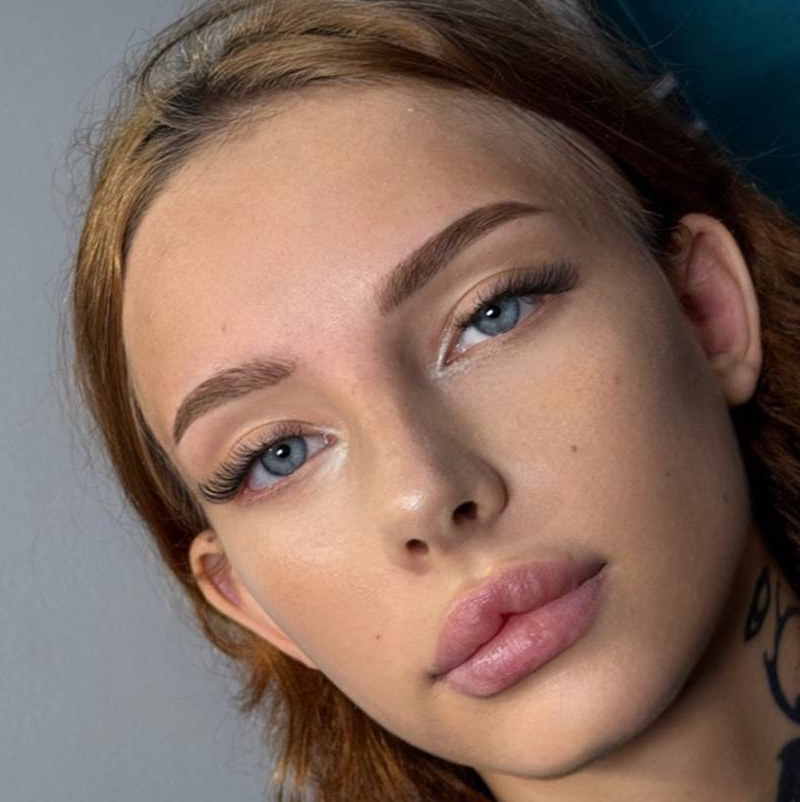 Архитектура бровей БЕЗ окрашивания (воск + пинцет)