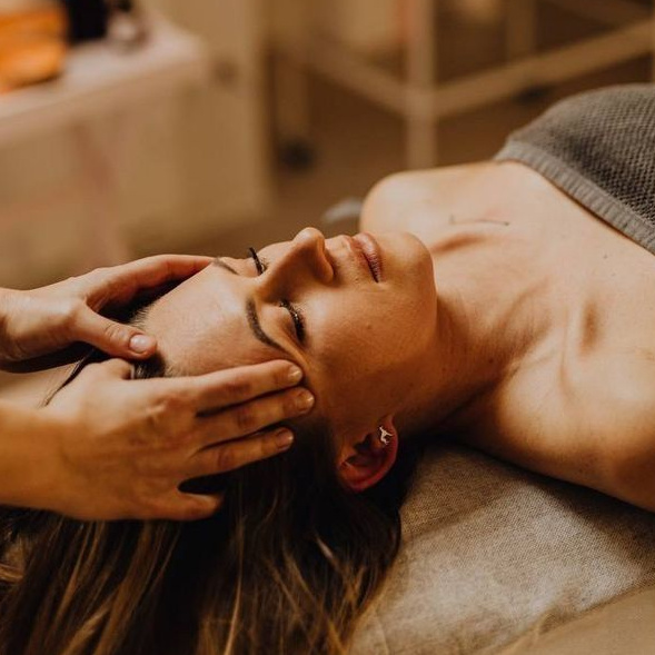 Klassikaline näomassaaž/Classic facial massage/Классический массаж лица