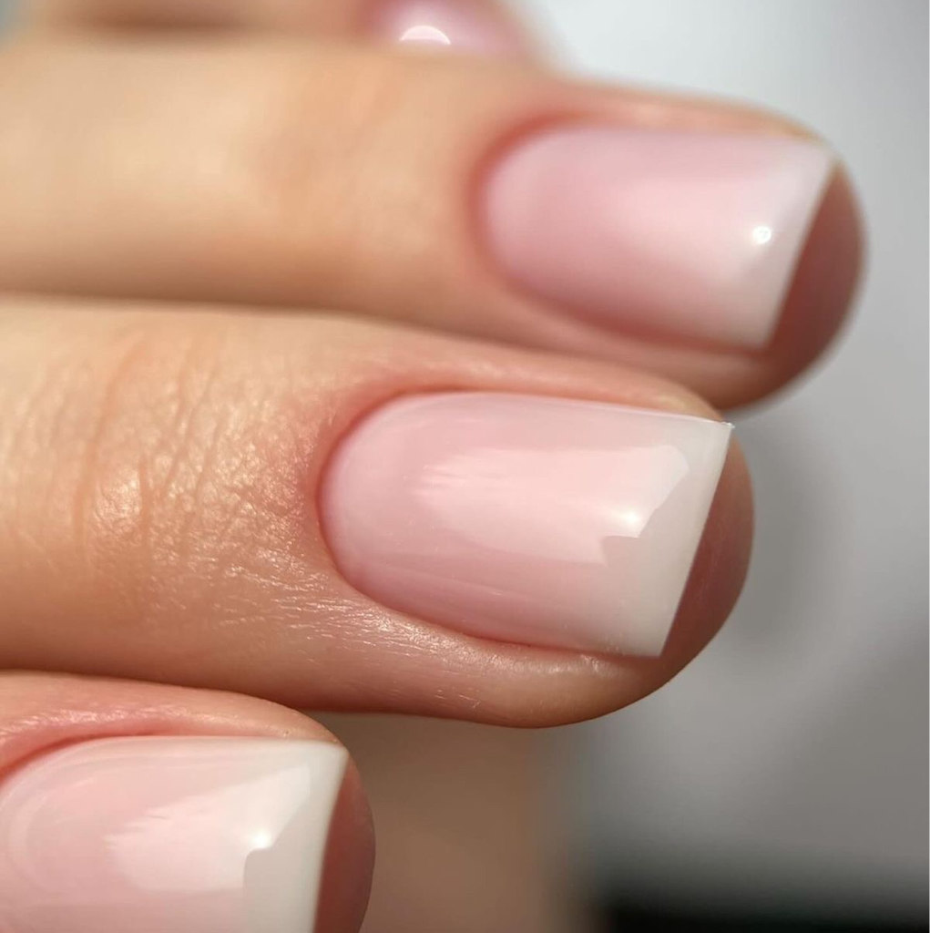 Наращивание ногтей  Длинна 1/2