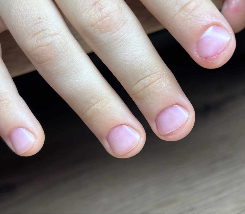 Детский маникюр (до 14 лет)