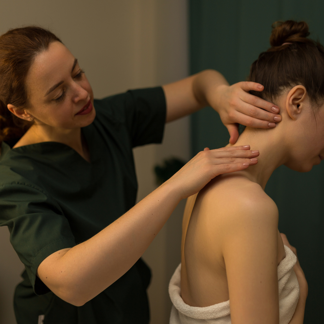 Остеопатический массаж для коррекции осанки