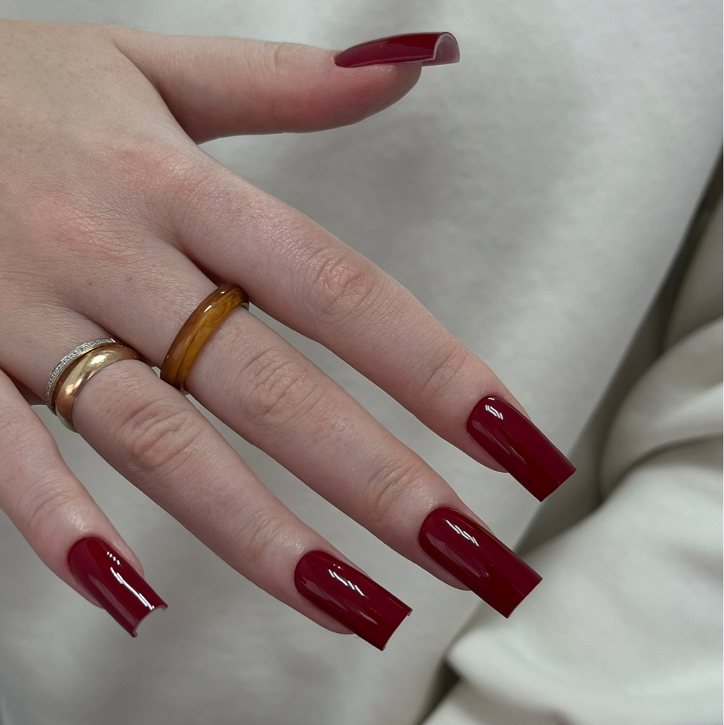 Маникюр с покрытием и укреплением Короткие/средние