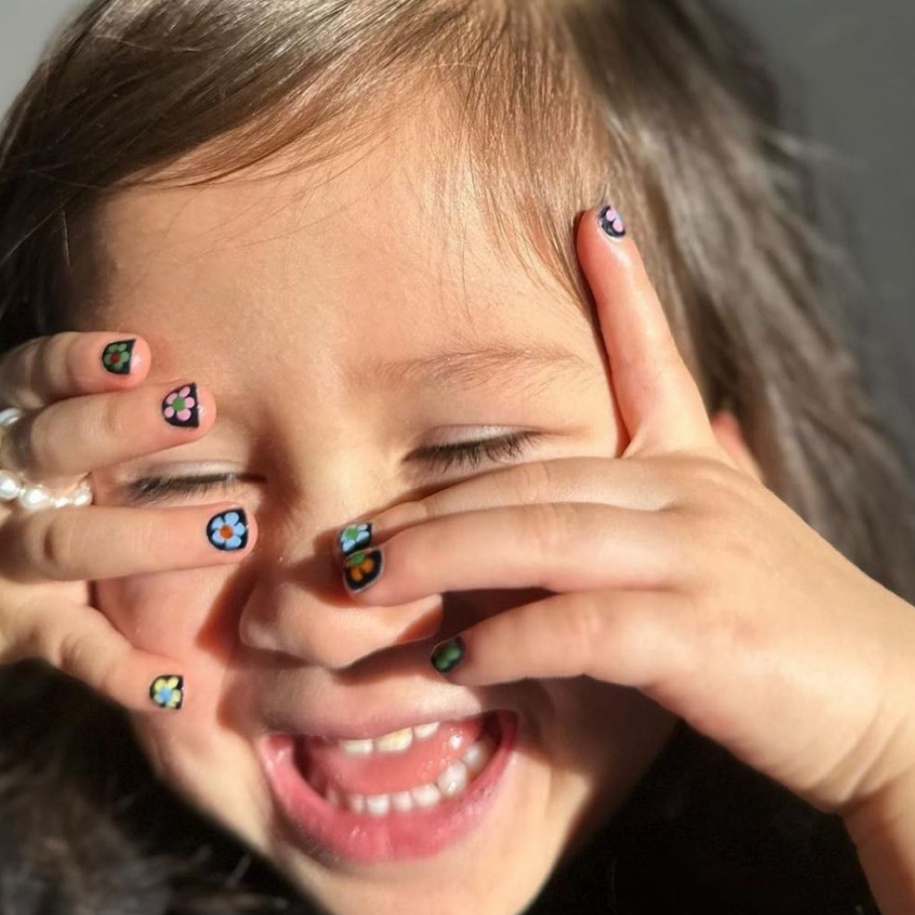 Детский маникюр