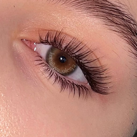 Наращивание нижних ресниц