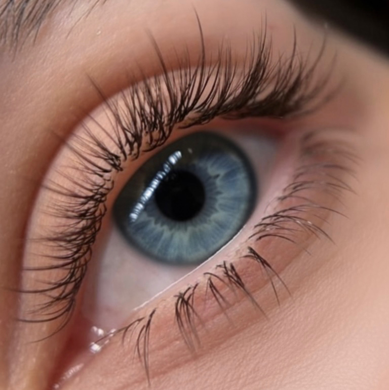 1 D наращивание ресниц + снятие