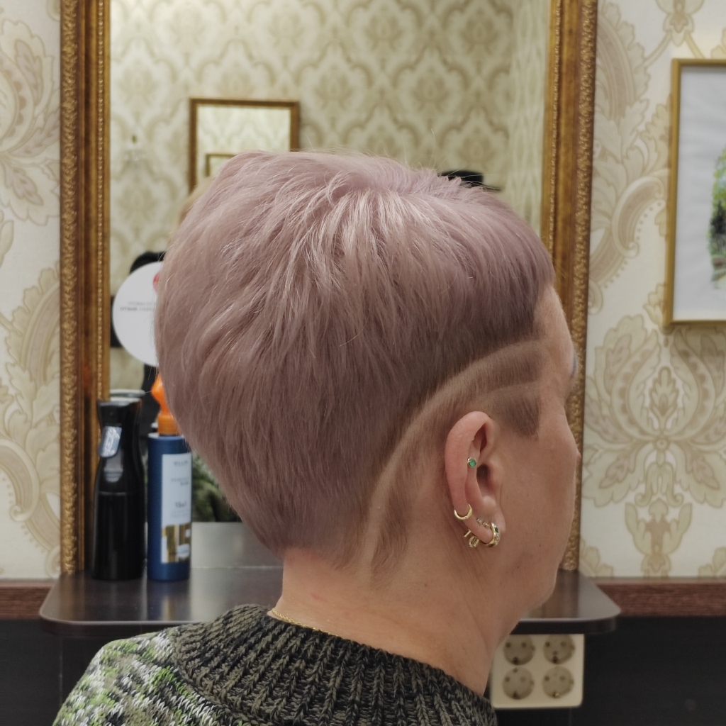 Стрижка женская на короткие