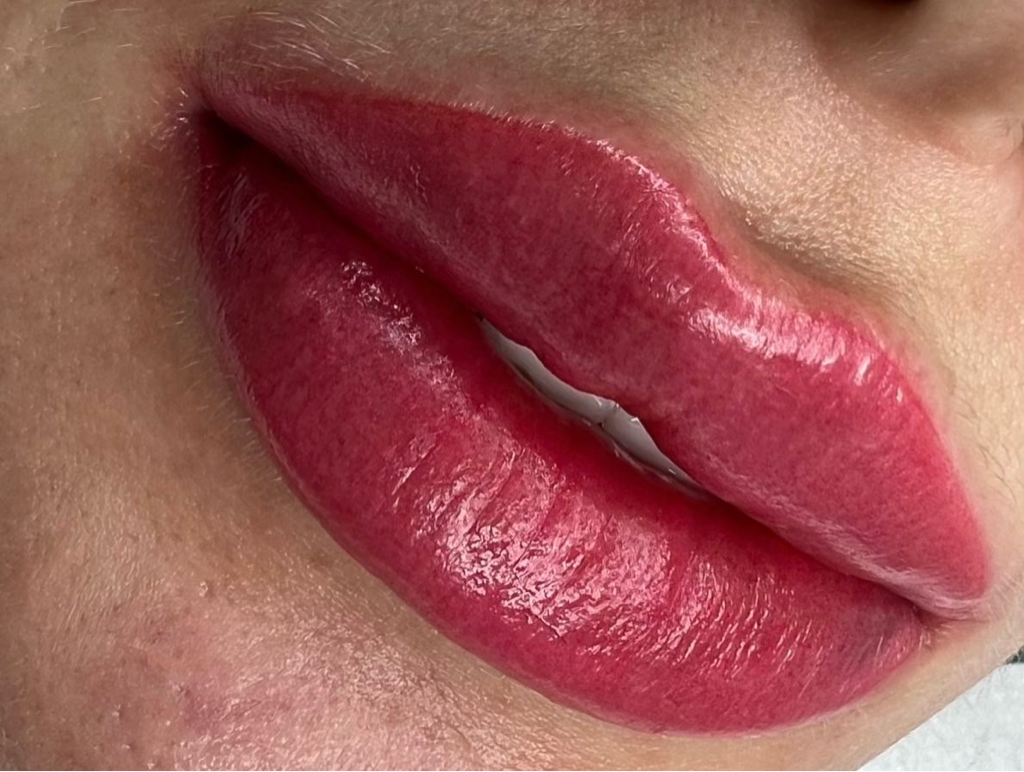 Рефреш(обновление цвета спустя 2 года без коррекции)губы