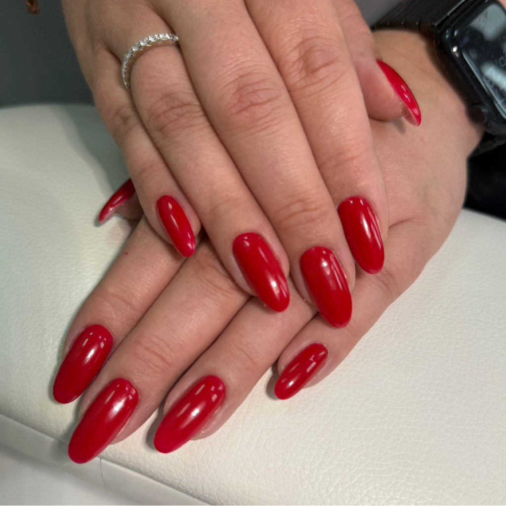 Маникюр с покрытием гель-лак