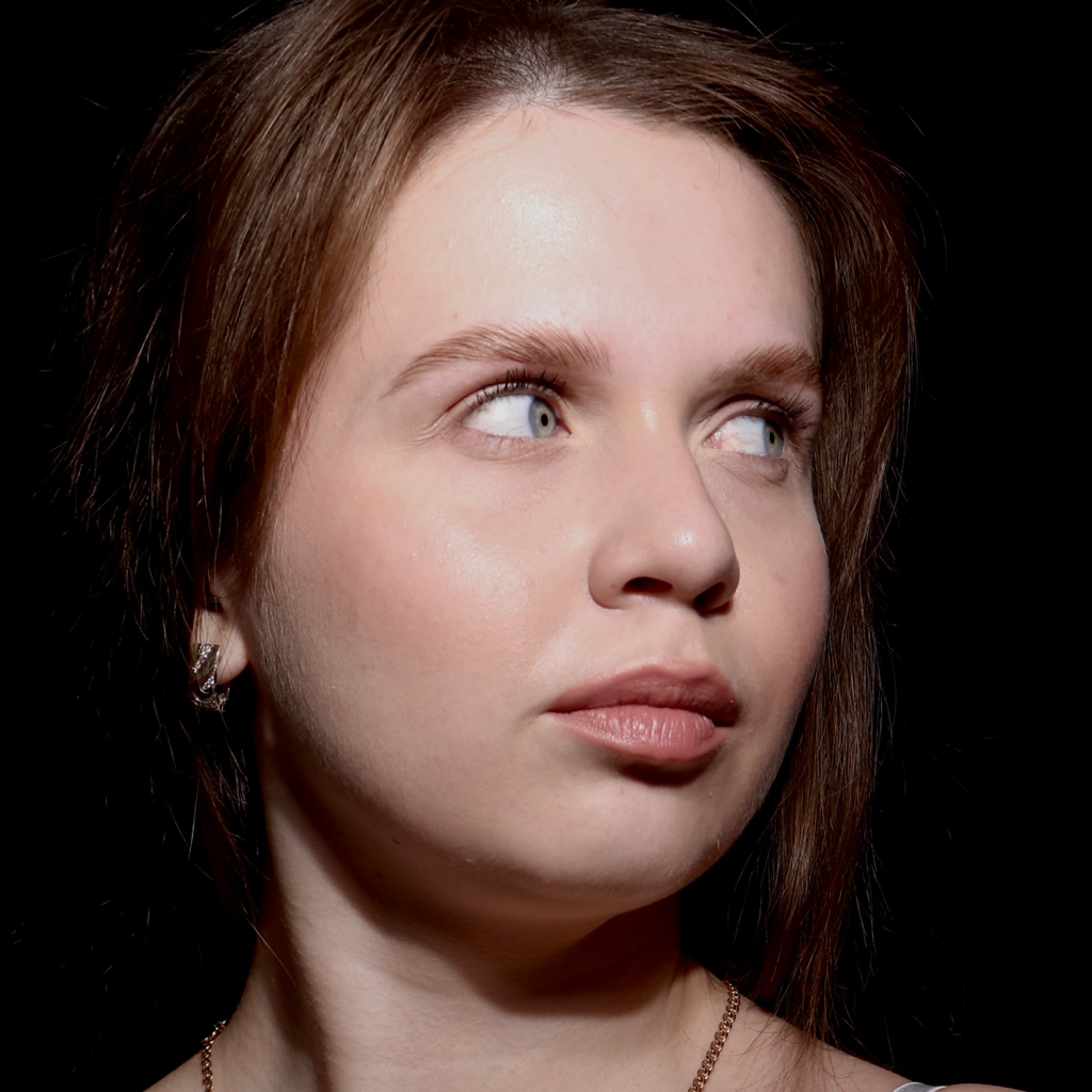 Коррекция бровей