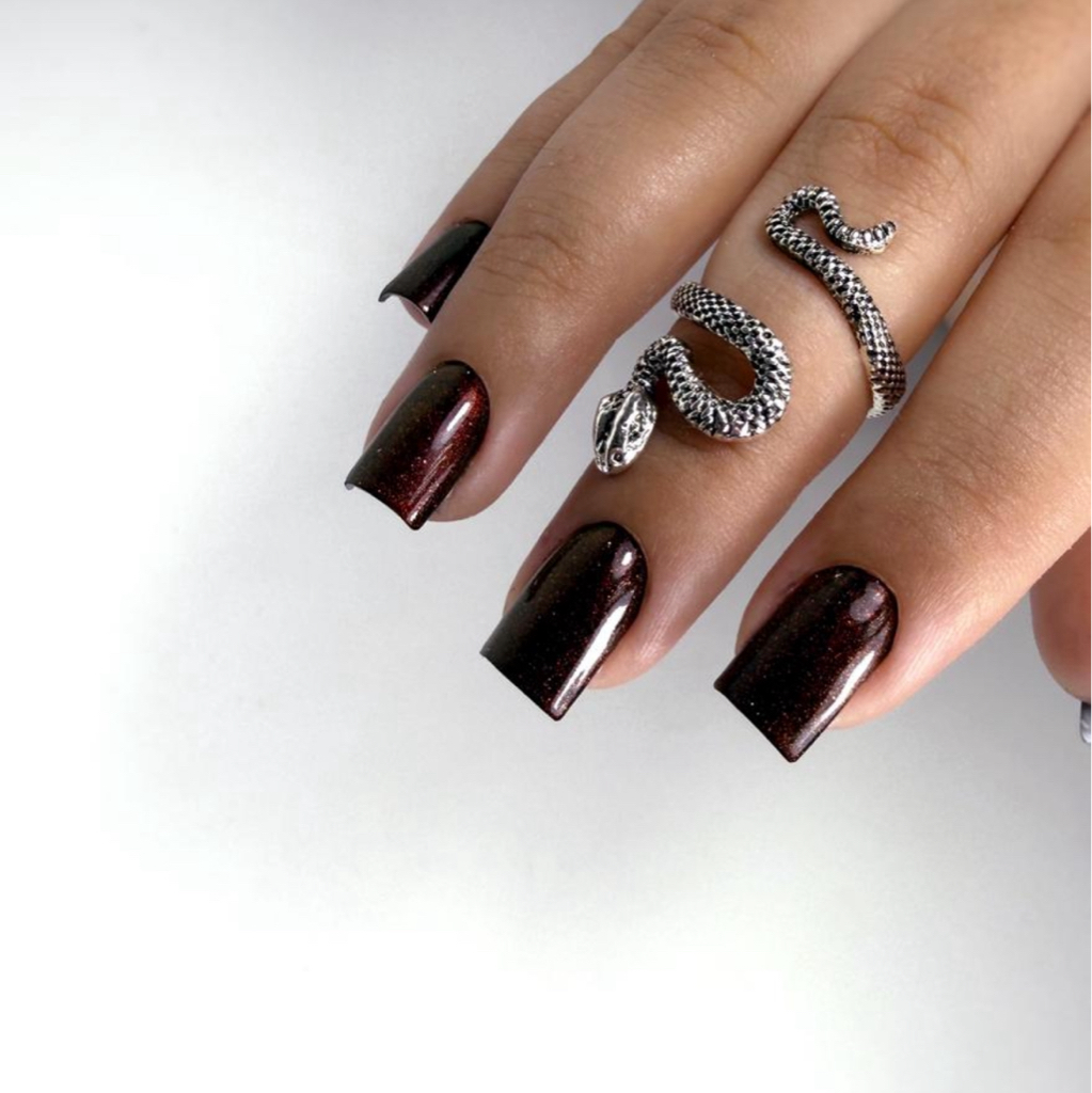 Коррекция наращивания / Профи  мастер (Коррекция наращивания + снятие + покрытие гель лаком, любая длина)