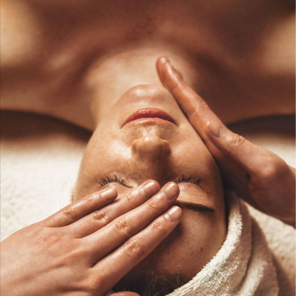 Массаж лица + пилинг