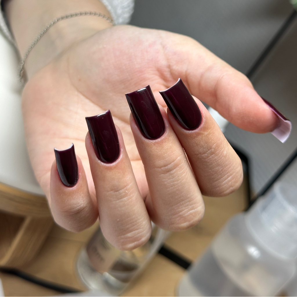 Наращивание ногтей