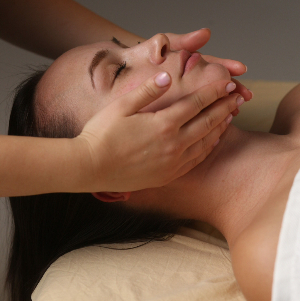 Комплекс №4 (массаж спины+ массаж лица сплэш-лифтинг)