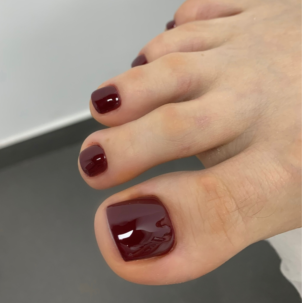 Педикюр обработка пальчиков с покрытием