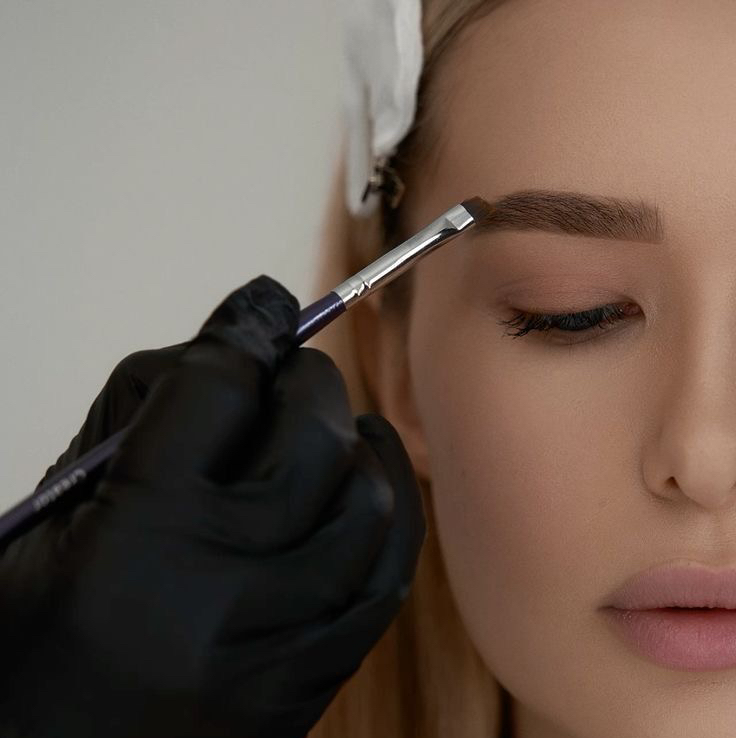 Окрашивание бровей краской/хной без коррекции