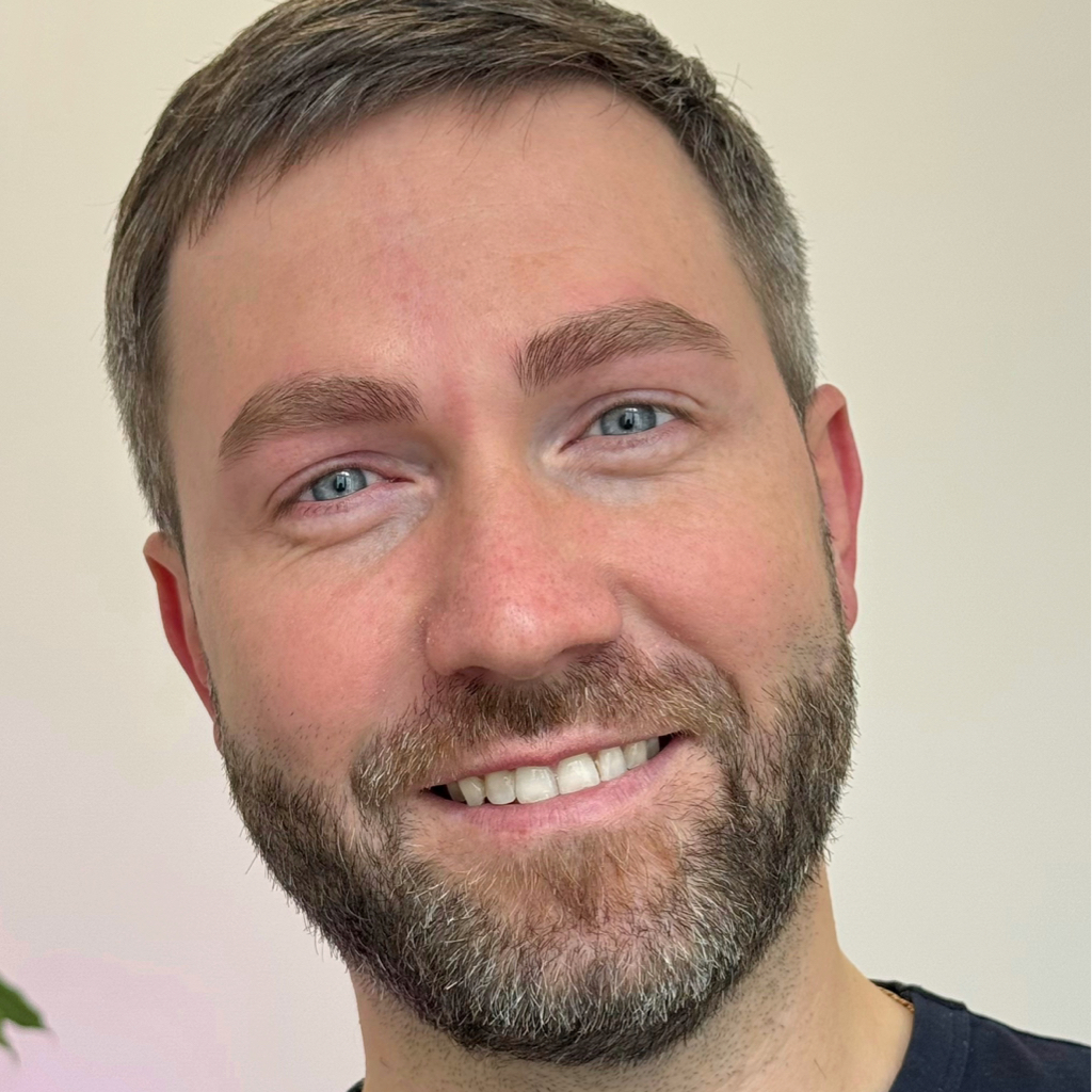 Мужская коррекция бровей