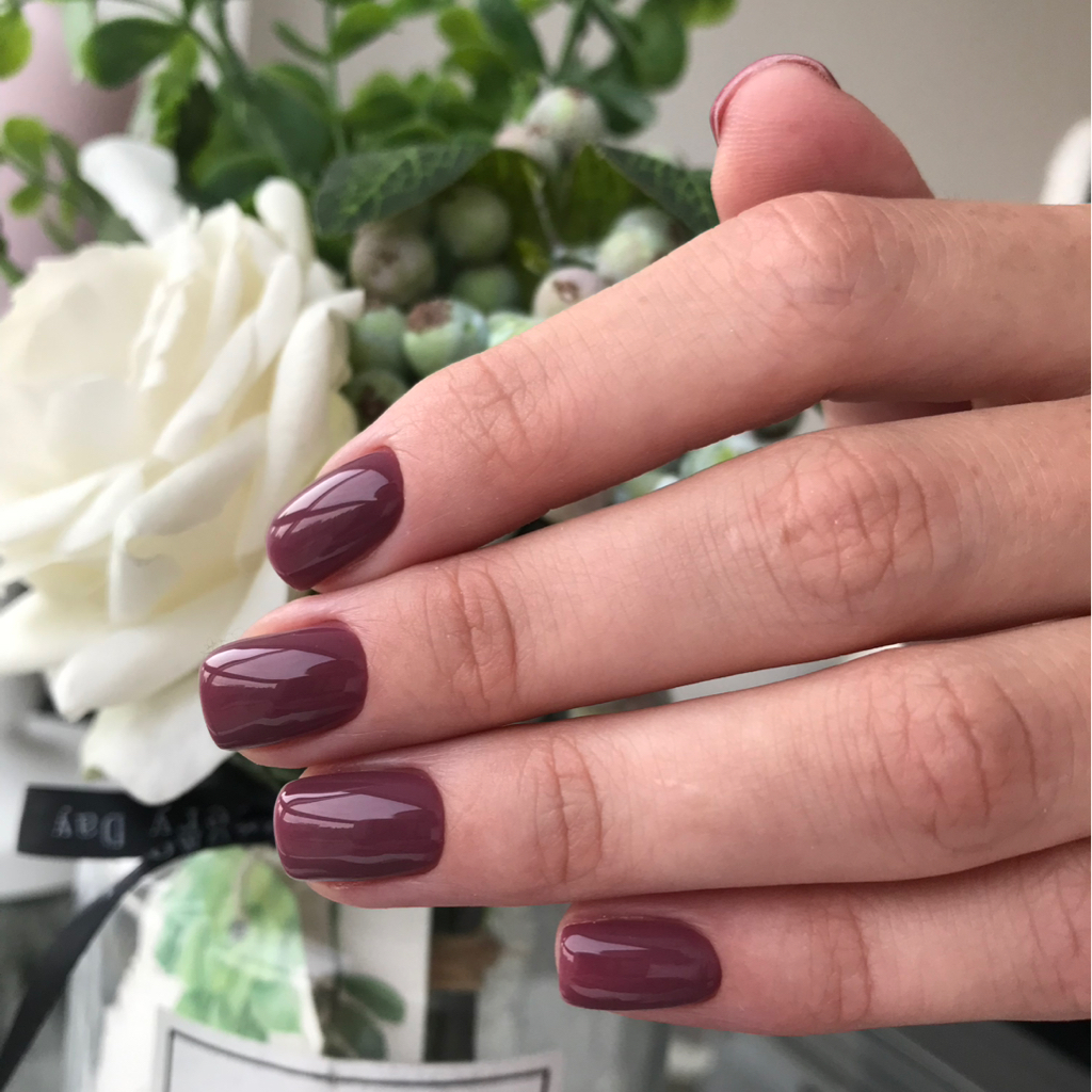 Маникюр с покрытием гель-лак