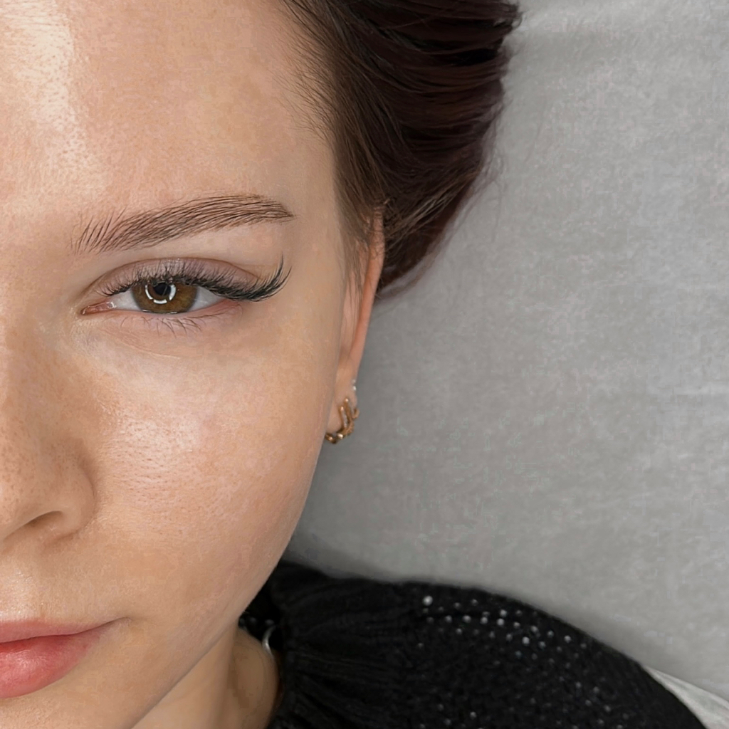 Наращивание ресниц (2D)