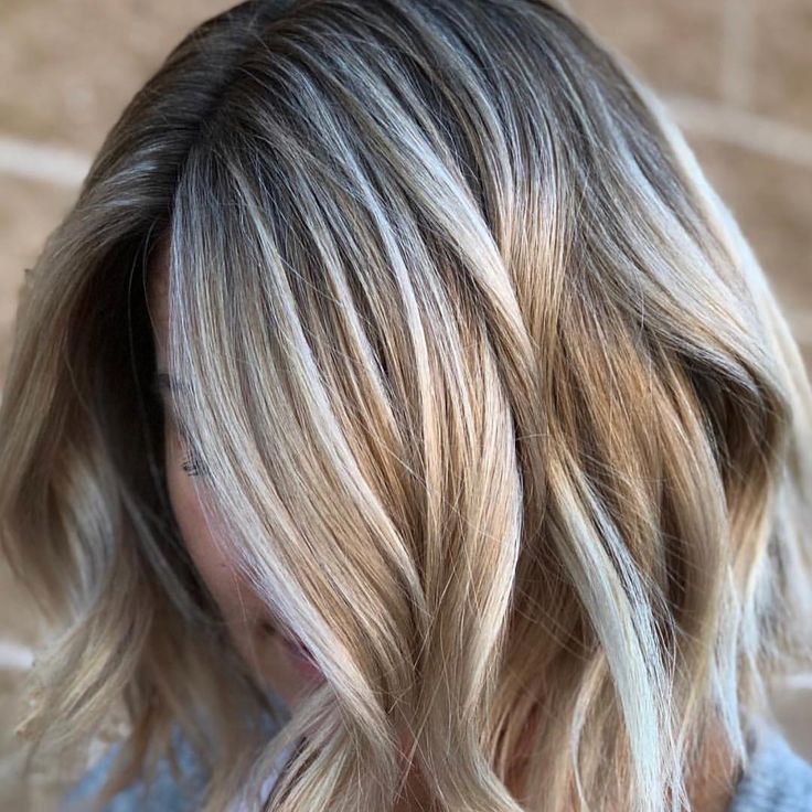 Мелирование ( корни волос до 6 см)