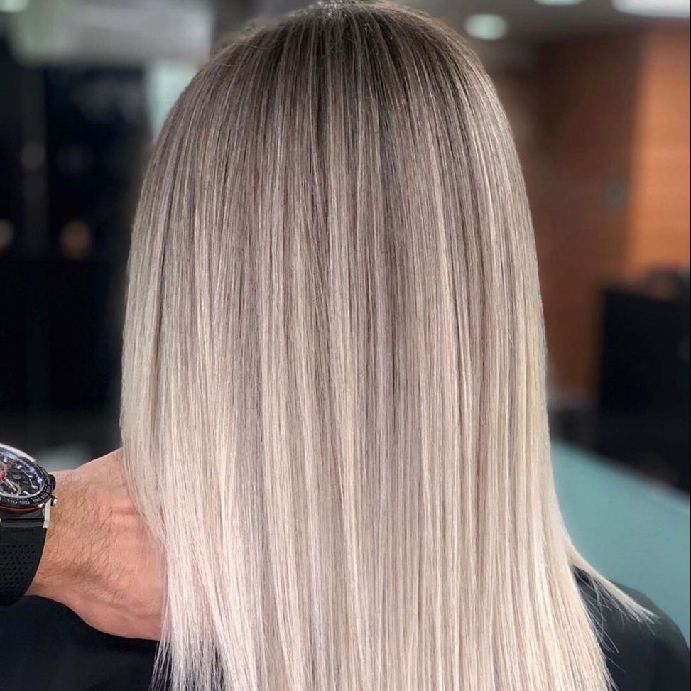 Сложное окрашивание волос ( Air Touch,  шатуш, балаяж блики, микро-мелирование, вуали) средняя длина волос