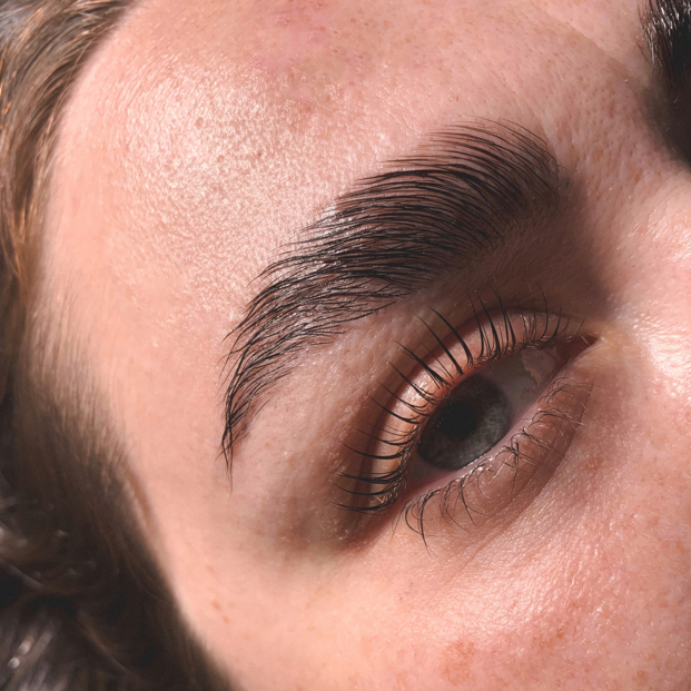 Ламинирование ресниц + окрашивание и уход