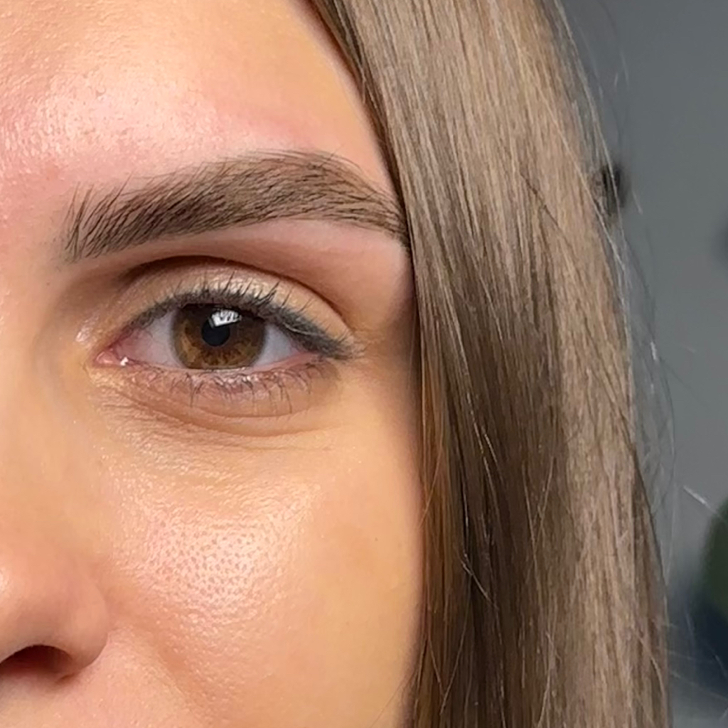 Прореживание бровей