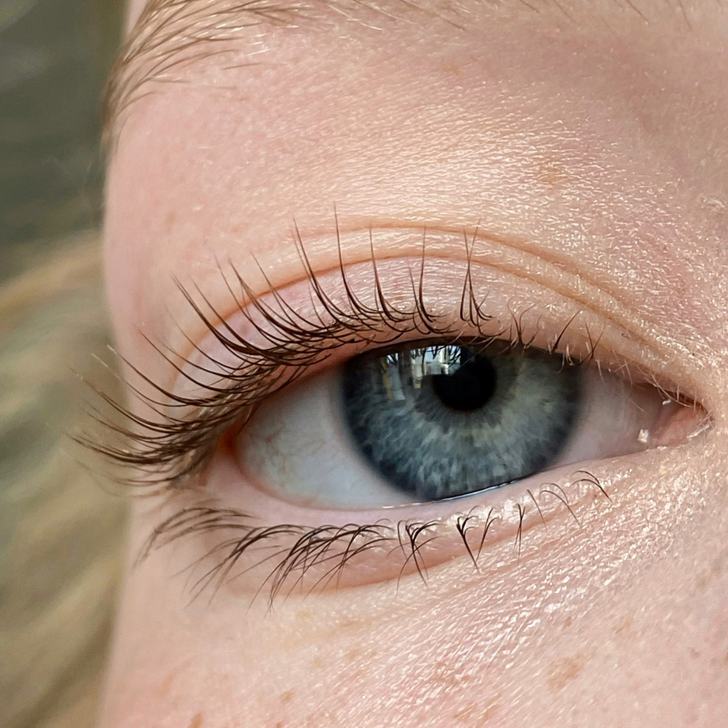 Окрашивание ресниц