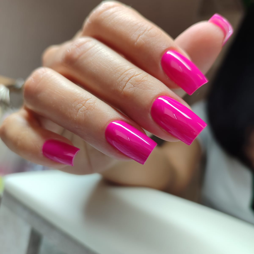 Маникюр с покрытием гель-лак (без снятия)