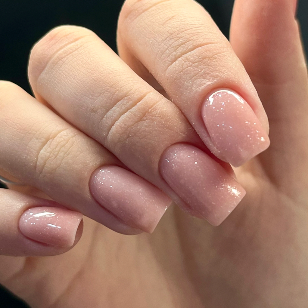 Маникюр с покрытием (камуфляж/цветной гель)  + укрепление