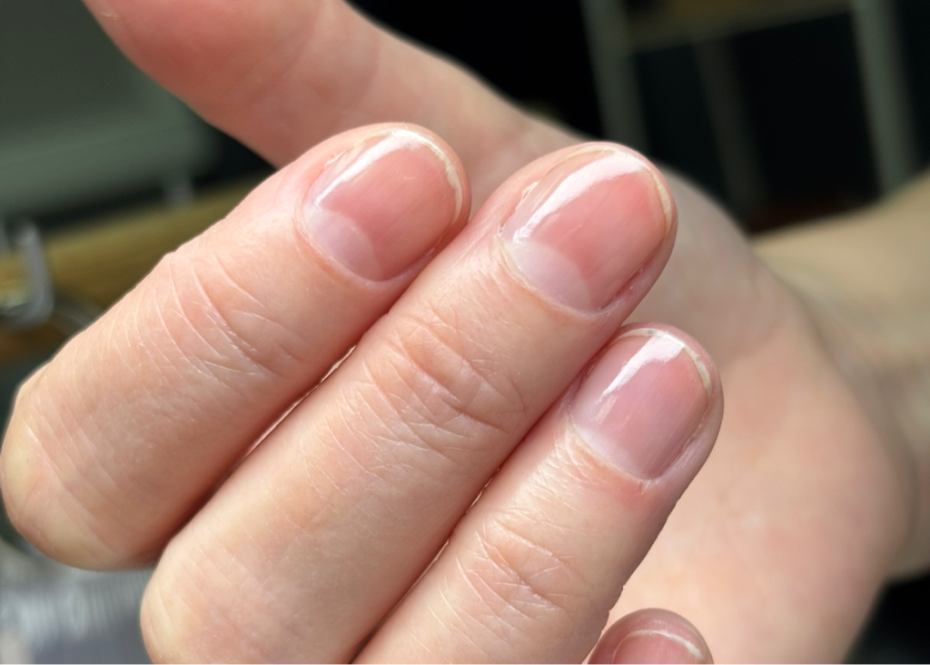 Маникюр без покрытия