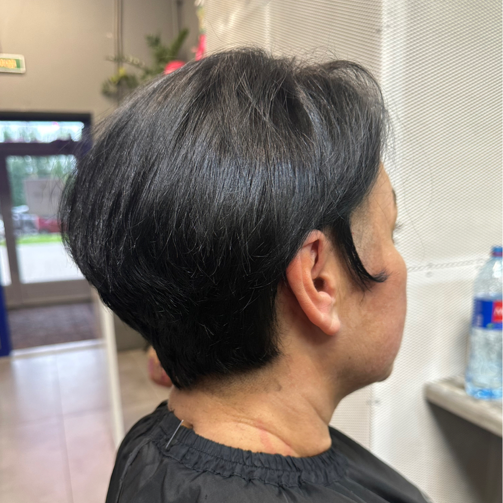 Окрашивание волос в один тон (короткие волосы)