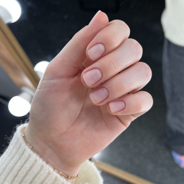 Маникюр без покрытия