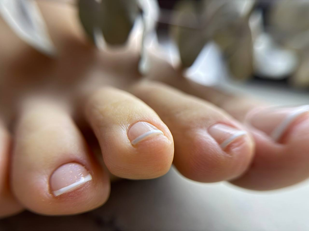 Дисковый педикюр с покрытием гель-лак