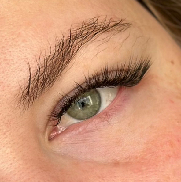 Наращивание ресниц 1.5 D