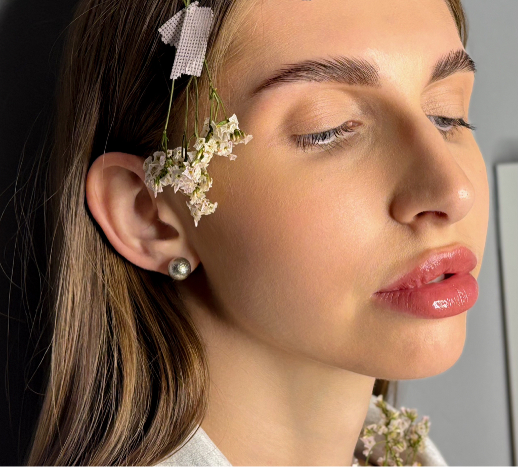 Окрашивание бровей краской / коррекция