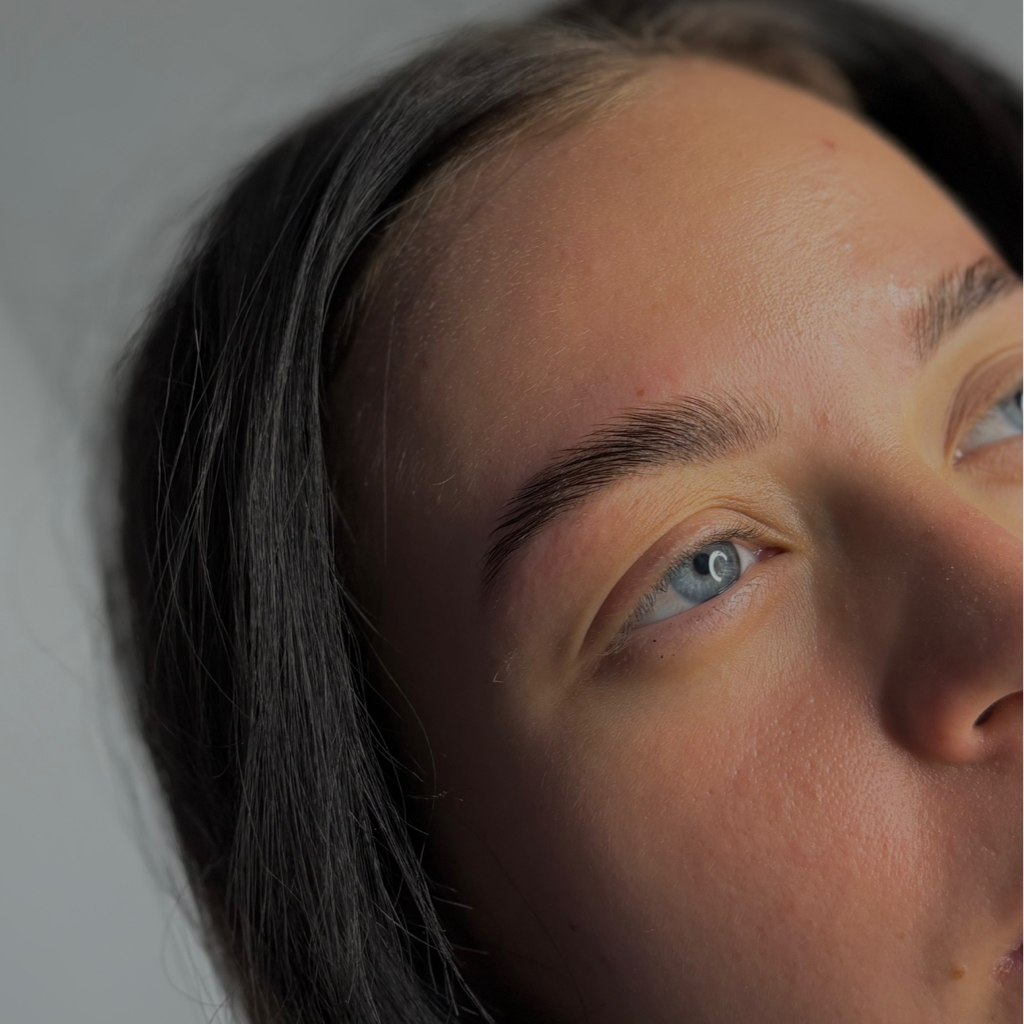 Комплекс ламинирование ресниц + окрашивание бровей