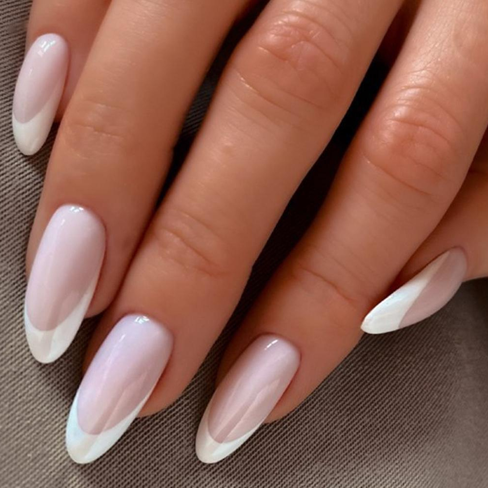 Скидка на первый визит - Маникюр + френч + покрытие - 1750р.