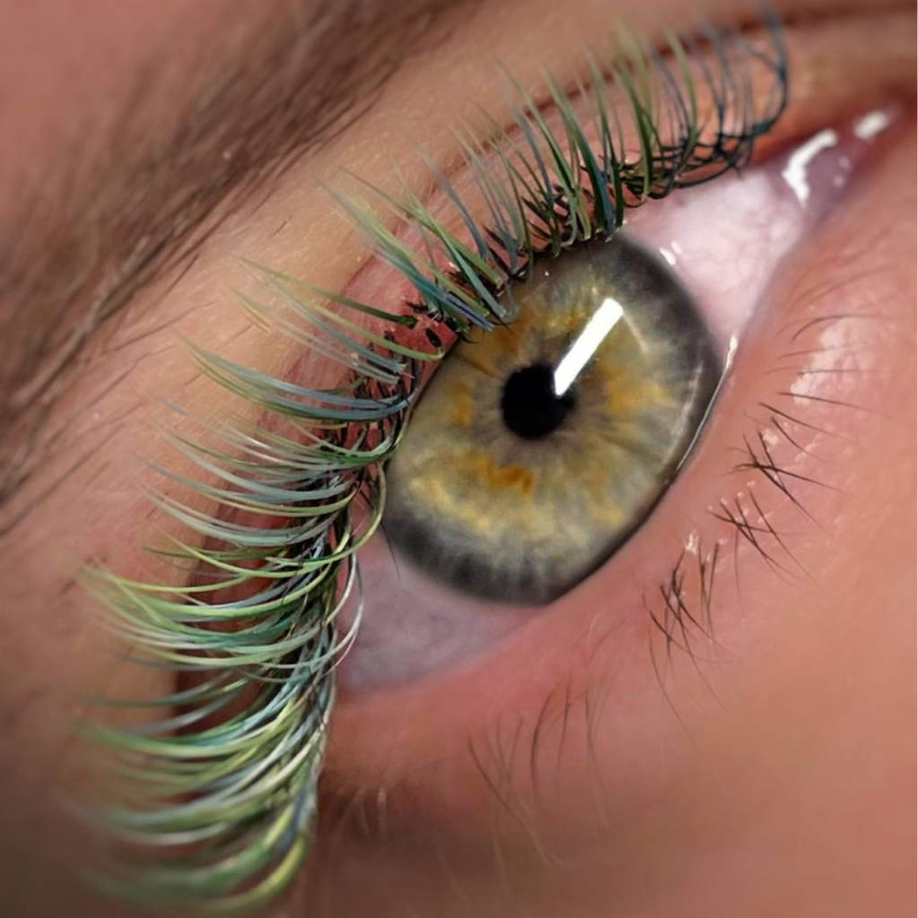 LED наращивание ресниц к любому обьему