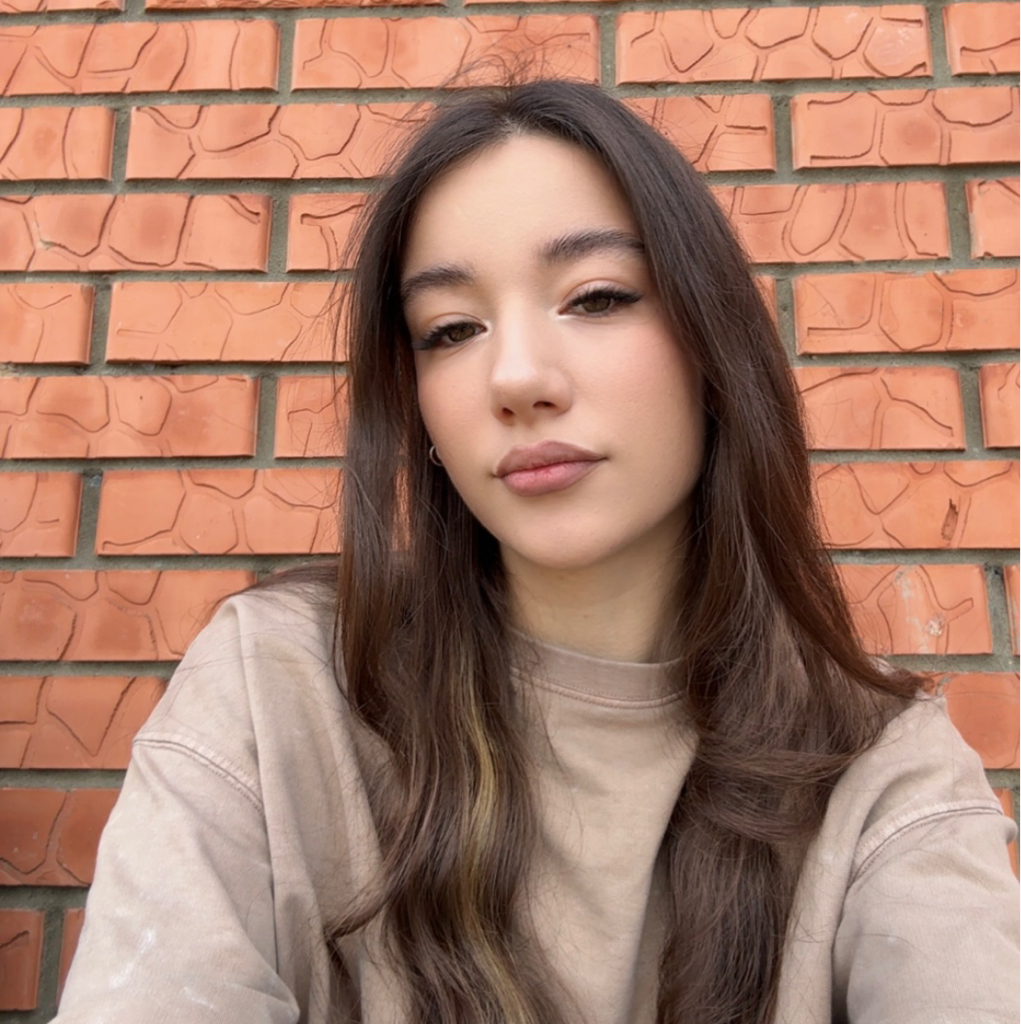 Пахомова Виктория