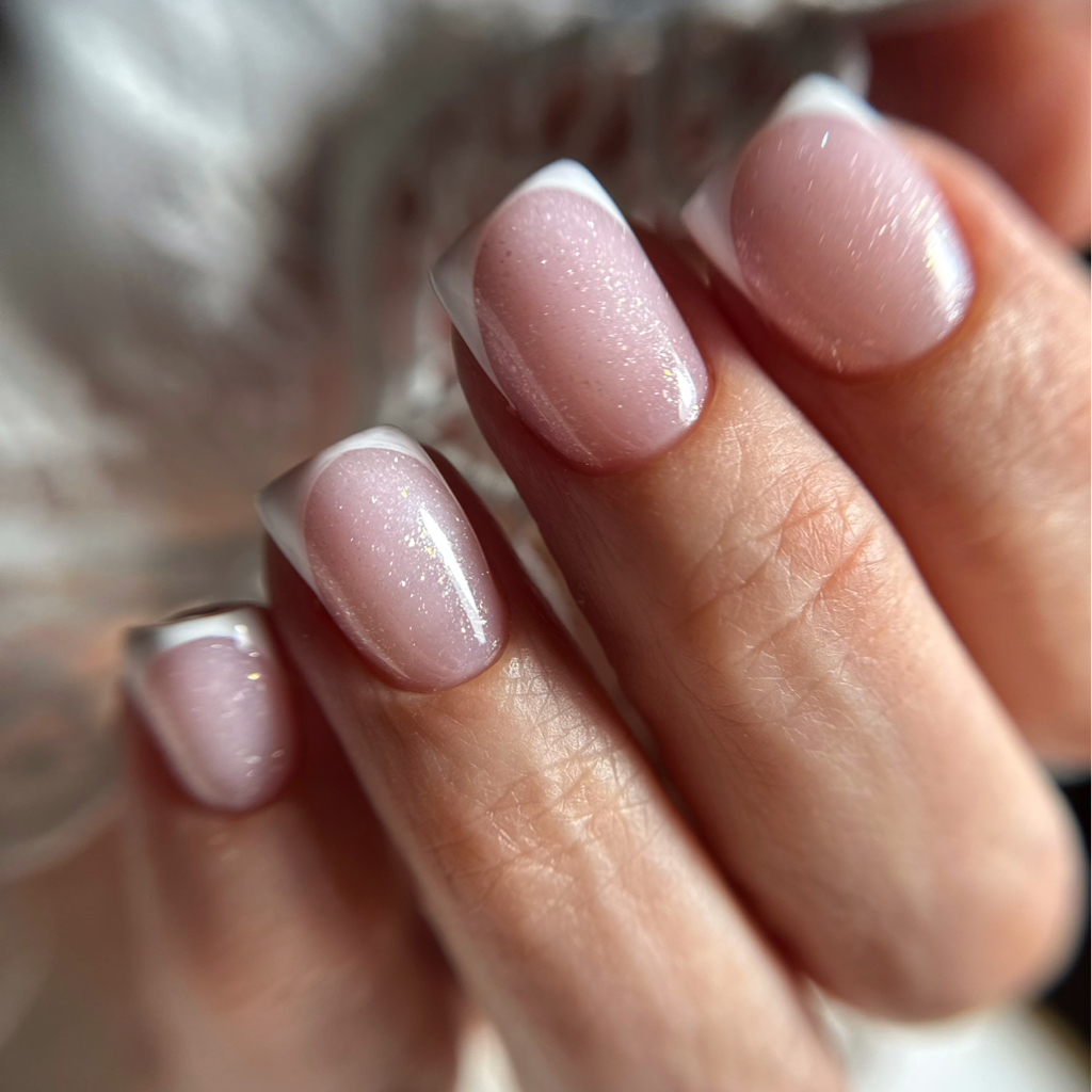 Комбинированный маникюр + покрытие гель-лак (френч)