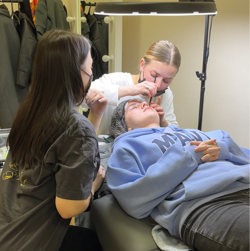 Обучение ламинирование ресниц цветное