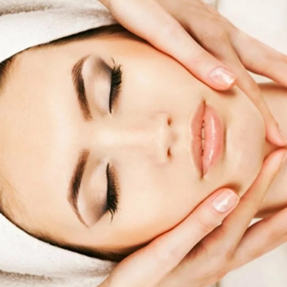 КУРС 10 процедур!
Моделирующий массаж FaceLift!
LED маска в 🎁